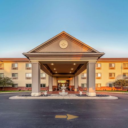 Quality Inn & Suites Hannibal Bagian luar foto