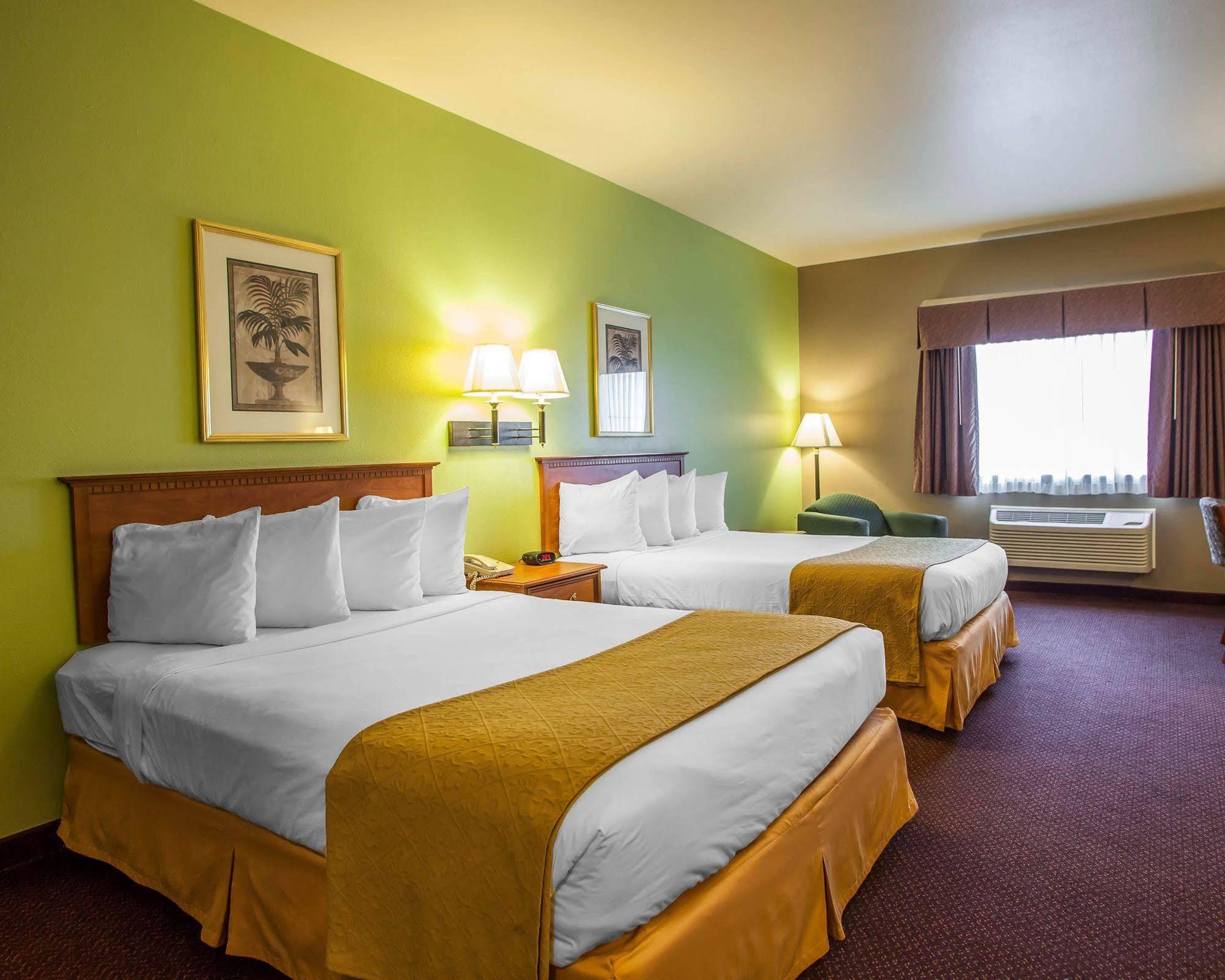 Quality Inn & Suites Hannibal Bagian luar foto