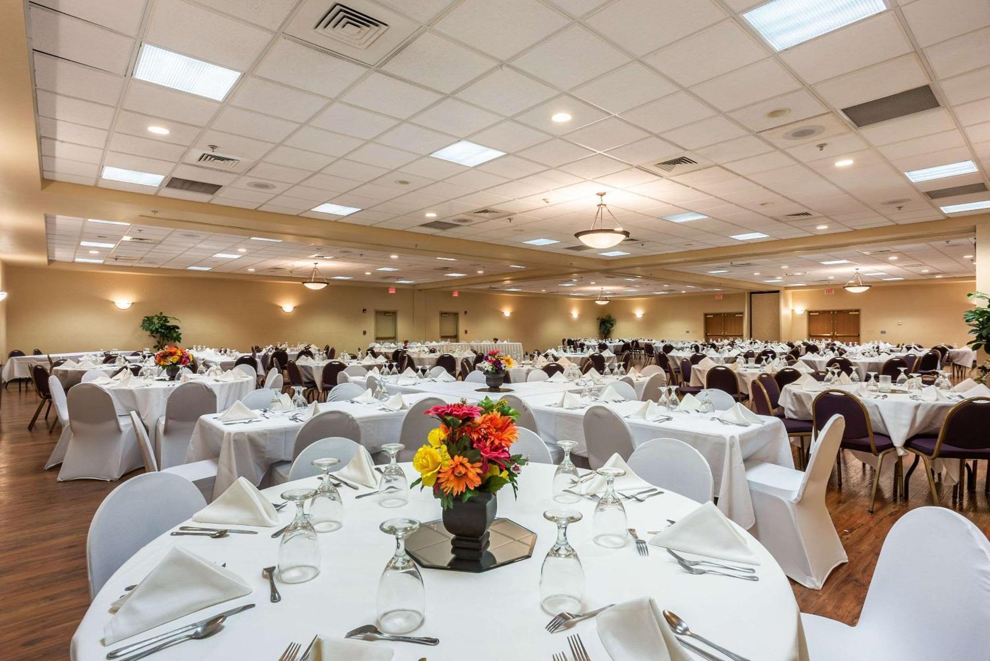 Quality Inn & Suites Hannibal Bagian luar foto