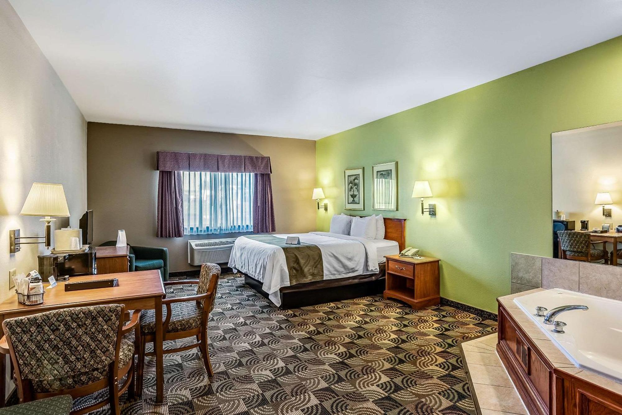Quality Inn & Suites Hannibal Bagian luar foto