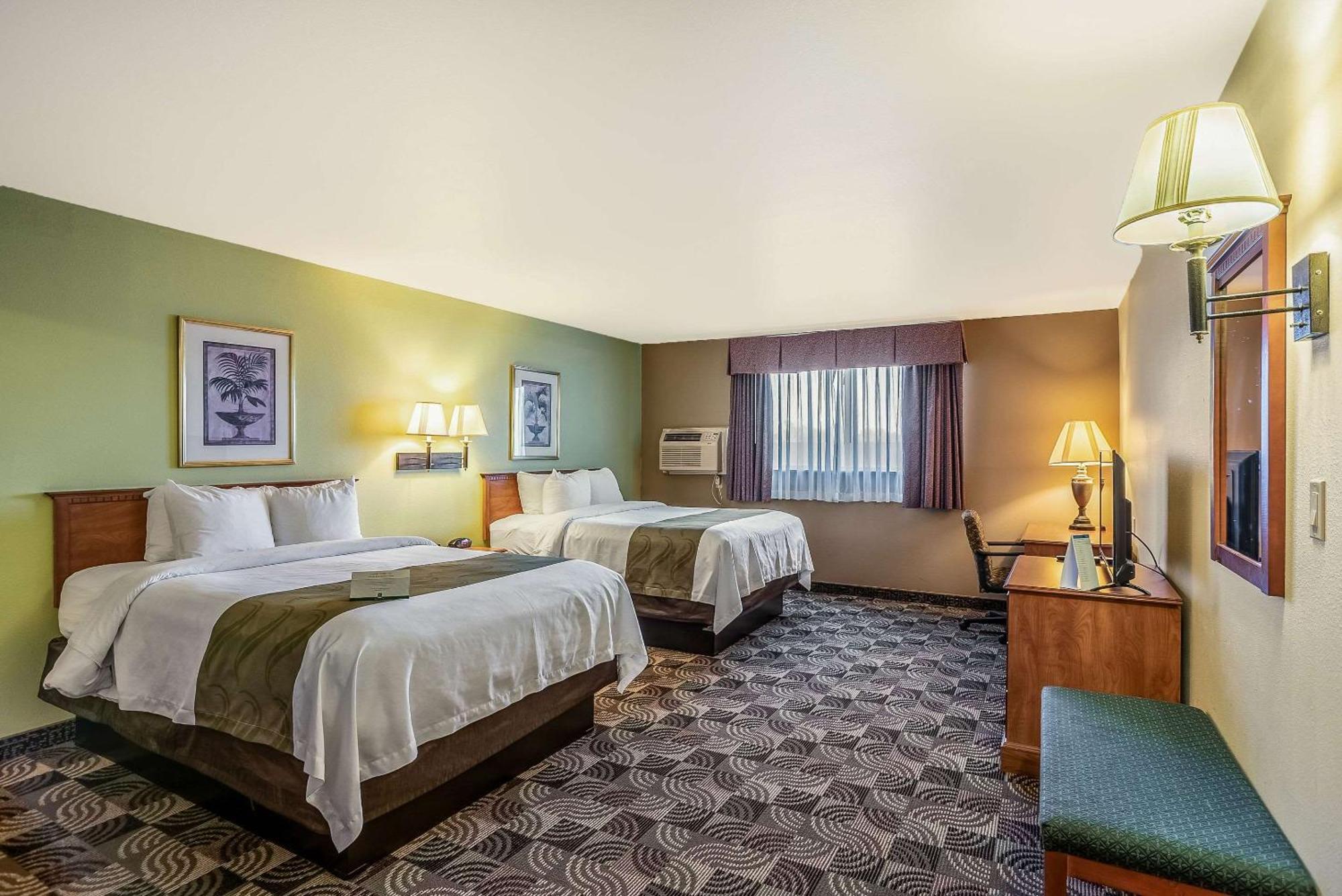 Quality Inn & Suites Hannibal Bagian luar foto