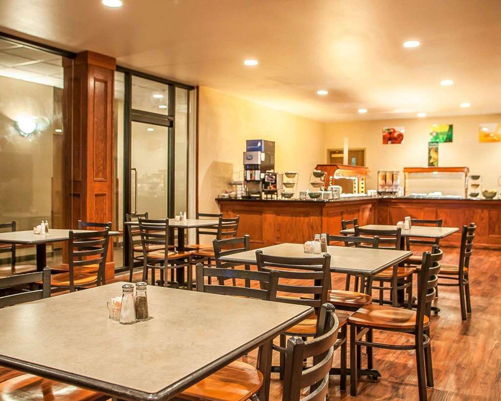 Quality Inn & Suites Hannibal Restoran foto