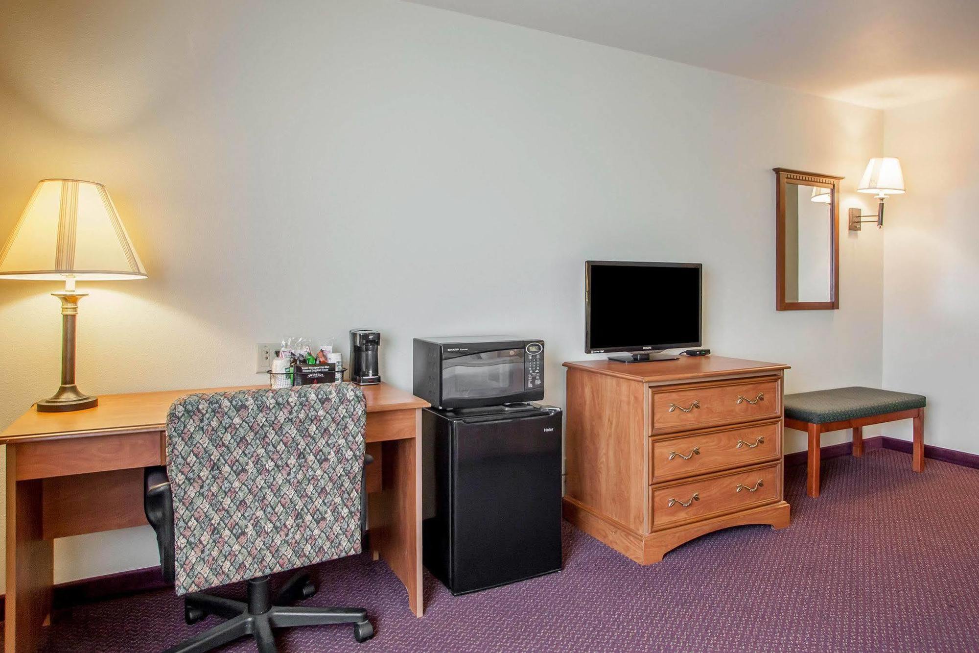 Quality Inn & Suites Hannibal Bagian luar foto