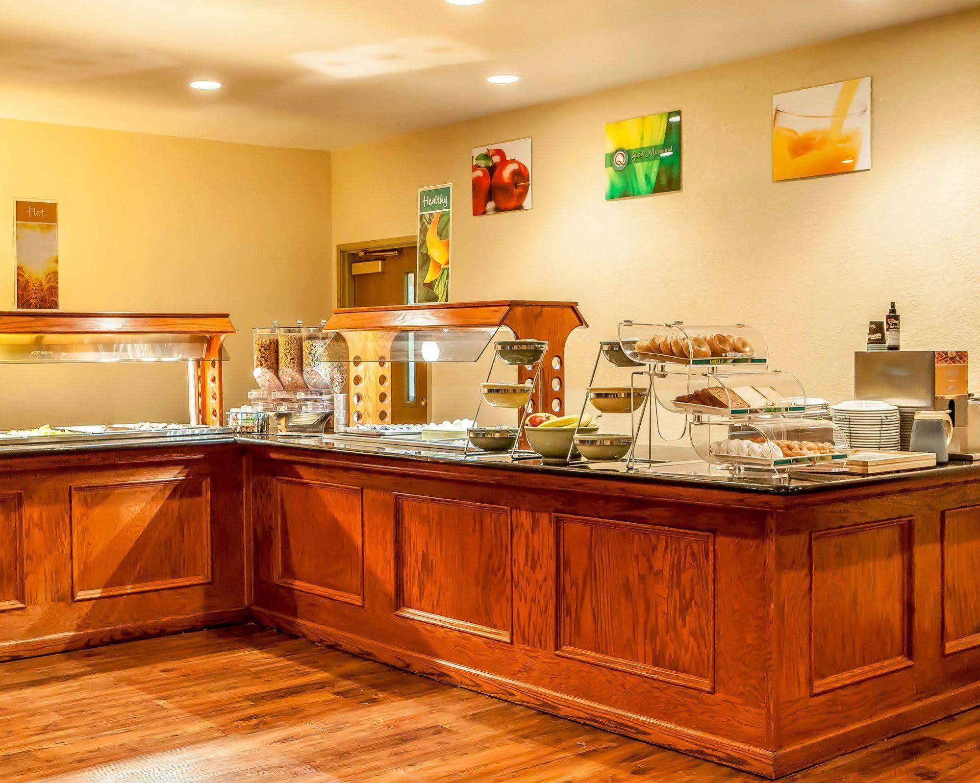 Quality Inn & Suites Hannibal Bagian luar foto